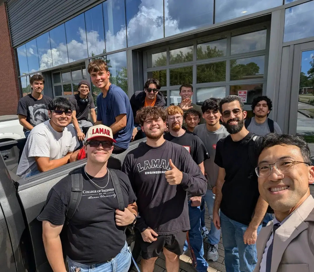 LUNAR members welcoming students during Lamar University Move-In Day.